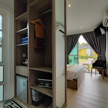 Solesor Kampong Beach Resort Port Dickson Buitenkant foto