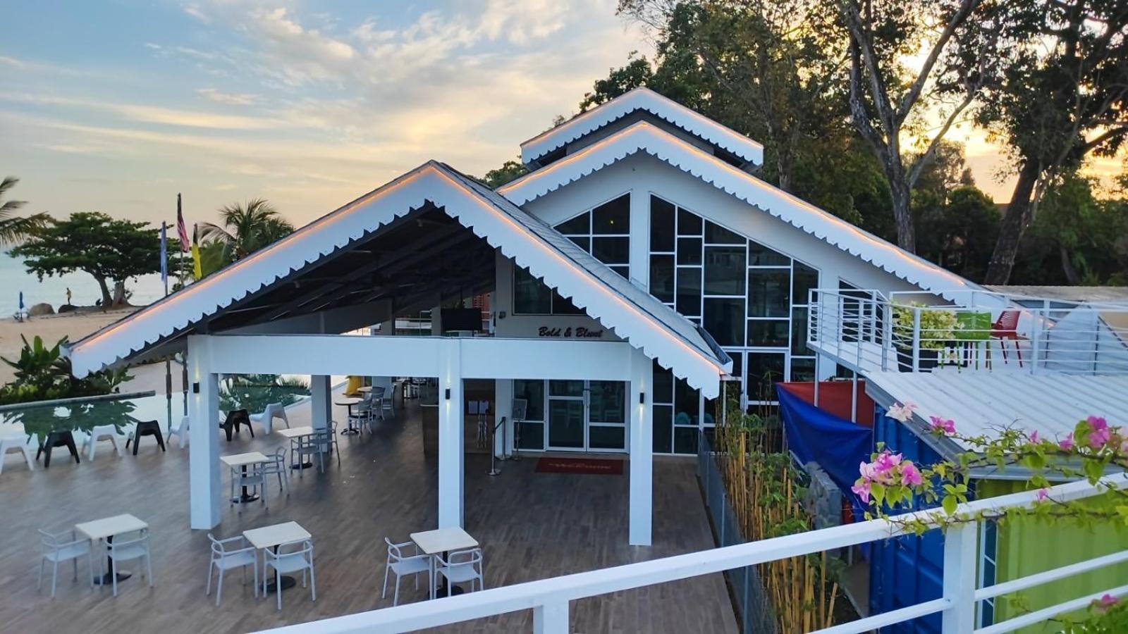 Solesor Kampong Beach Resort Port Dickson Buitenkant foto